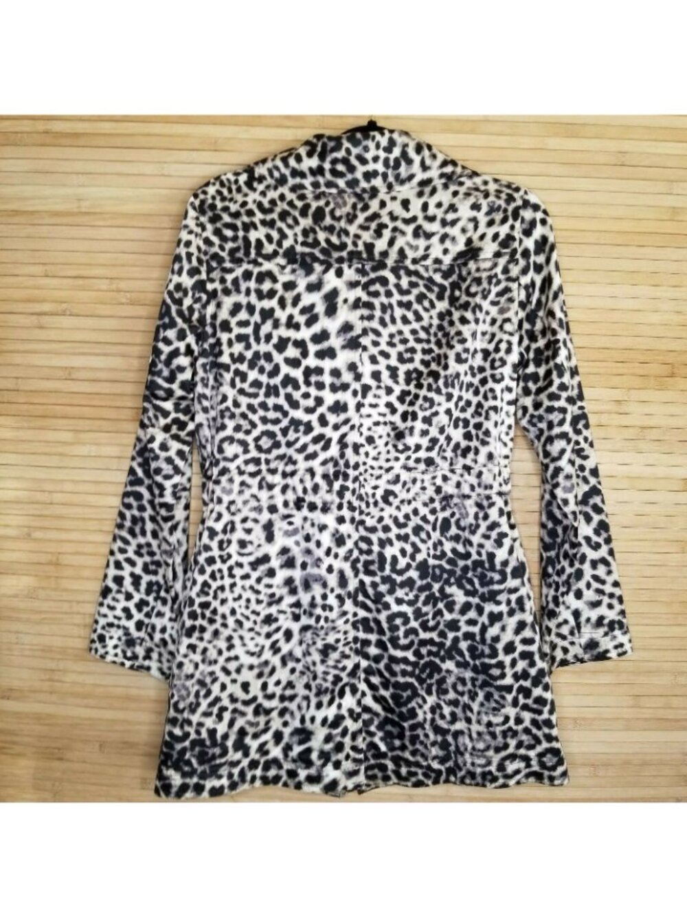 Dana Buchman Animal Print leopard Jacket With Belt Size Medium zip belt Gorgeous - Picture 4 of 5